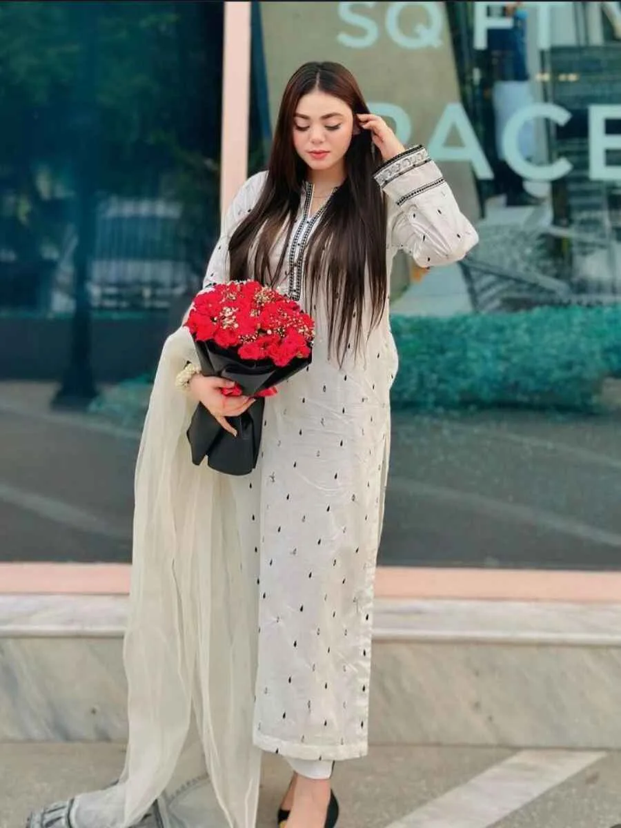 luxurious-mumbai-escort-adventures (1)