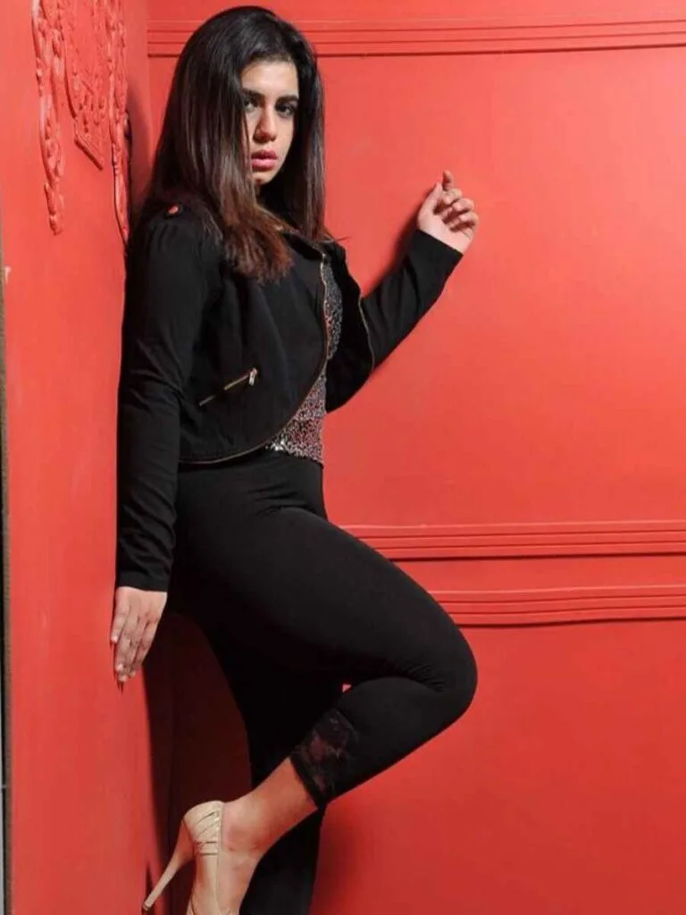 luxury-mumbai-escort-service-night-out (1)