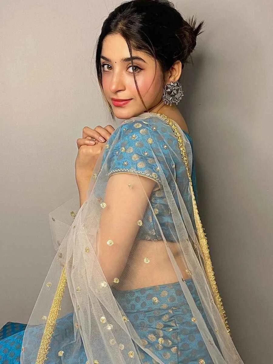 mumbai-escorts-luxury-companionship (1)