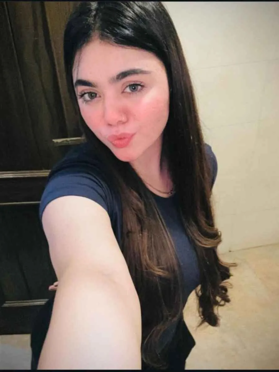 stylish-mumbai-escorts-for-events (1)