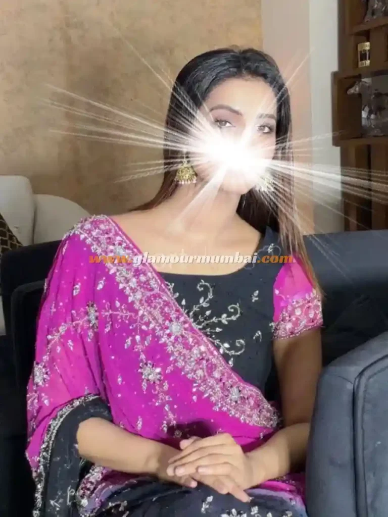 Sophia Mumbai escort in a pink traditional outfit
